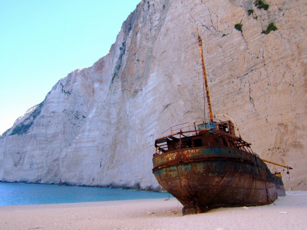 navagio0-600x450