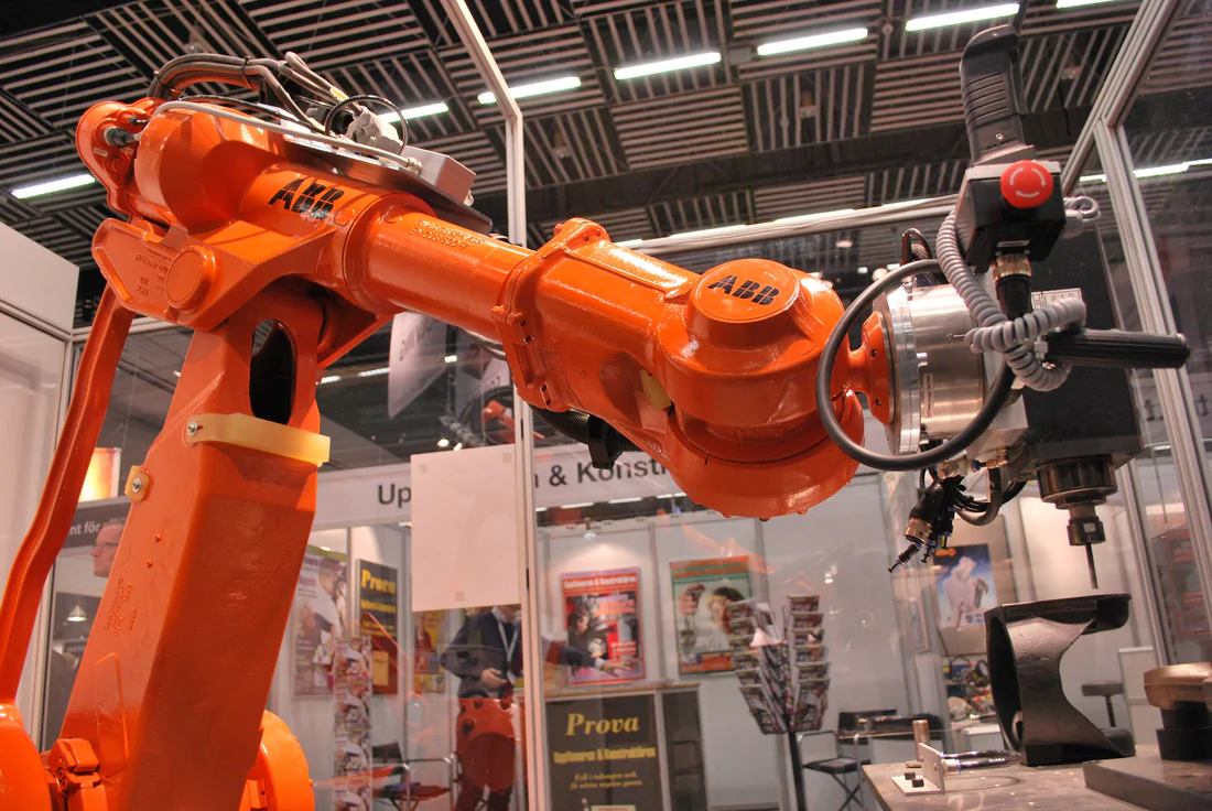 robot manifatturiero
