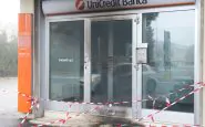 Roma, Unicredit: uomo minaccia di farsi saltare con una bomba, ma è finta