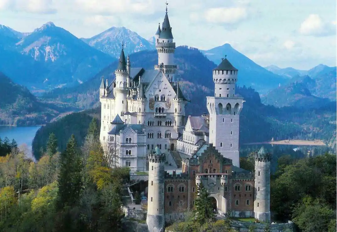 Il castello di Neuschwanstein, la dimora della Bella Addormentata