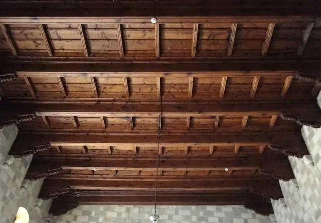 Le assi di legno del soffitto
