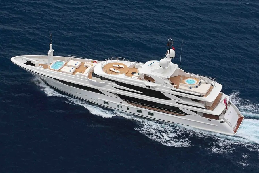 Yacht-Benetti-FB801-Vica