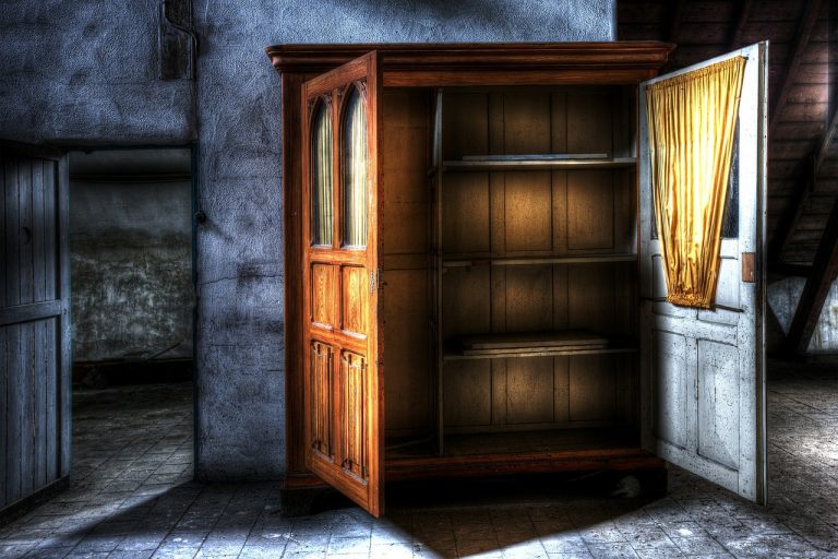 closet 426386 1280 768x512