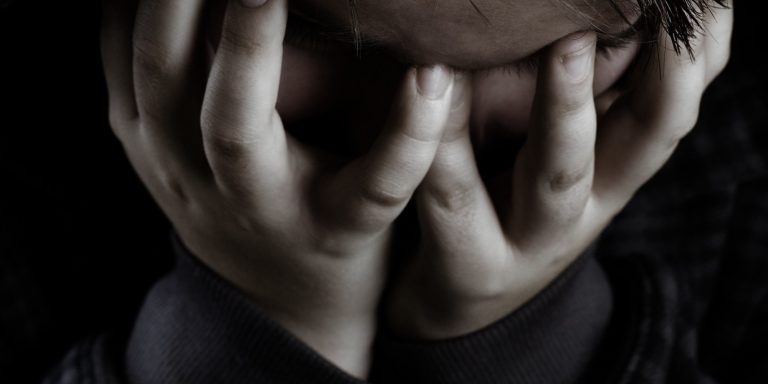 Abusi minori: 18 milioni di vittime in Europa, i dati di Telefono Azzurro