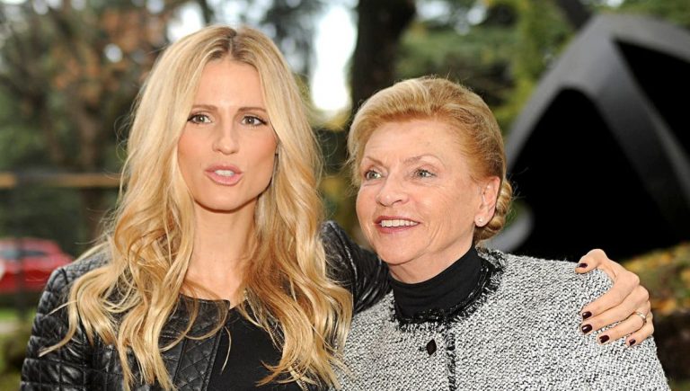Michelle Hunziker, ecco la foto di famiglia per la Festa della Mamma