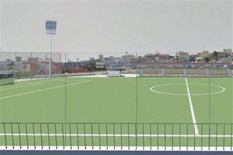 Lampedusa nasce il campo da calcio per l'immigrazione. Posata la prima zolla integrazione