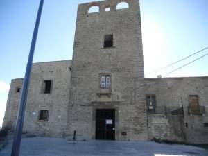Il castello di fronte