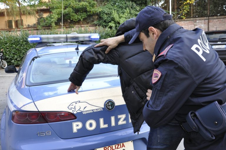 polizia-arresto Napoli