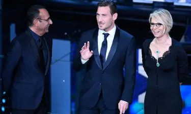 Francesco Totti con Carlo Conti e Maria De Filippi