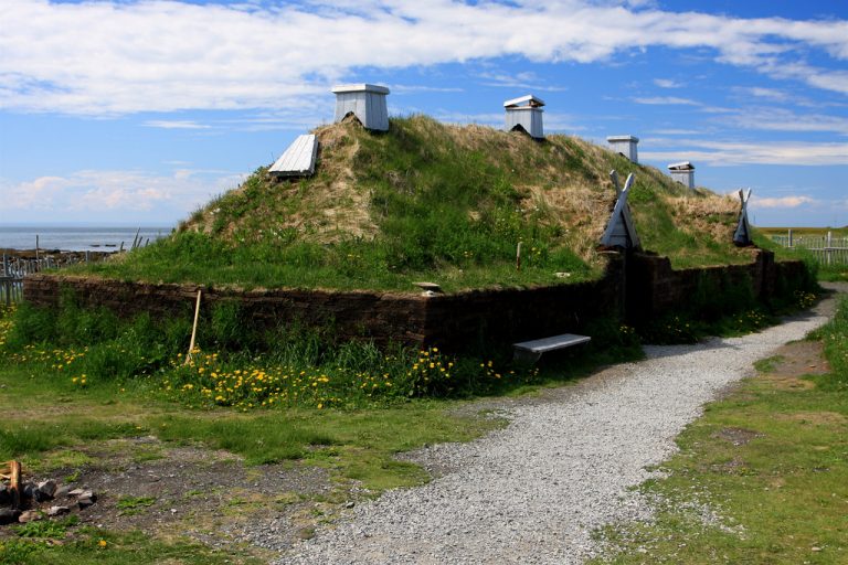 Anse aux Meadows: suggestivo villaggio vichingo canadese Anse aux Meadows