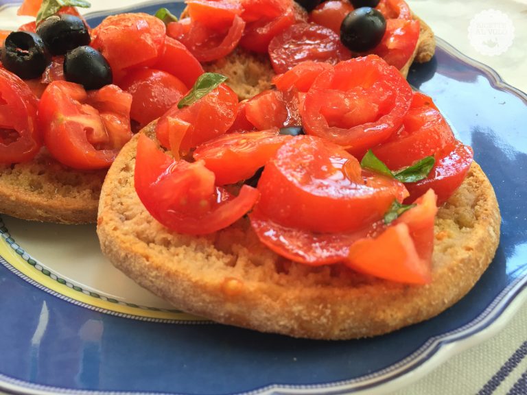 FRISELLE ALLA SALENTINA.