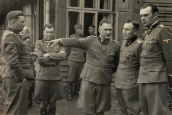 Gruppo di nazisti