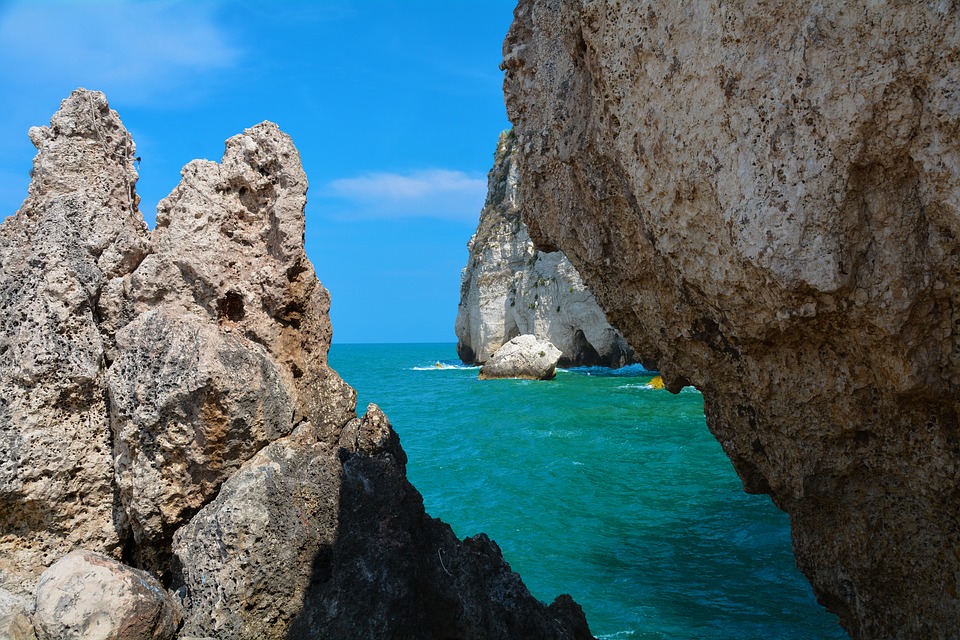 cliff-2231687_960_720