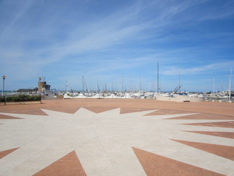 rimini-94168_960_720 lavoro
