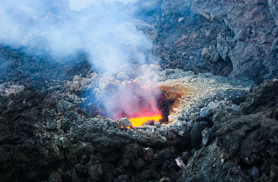 volcano-2111947_960_720