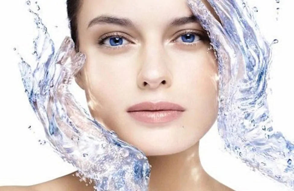 Come idratare la pelle del viso in modo naturale