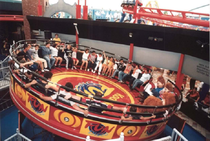 Incidente in Luna Park: 14enne vola dalla giostra, ricoverato incidente