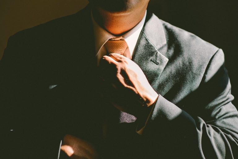 UOMO DI SUCCESSO. UOMO DI SUCCESSO.
