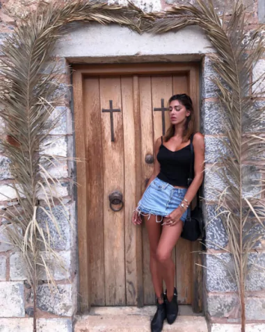 Belen e la sua vacanza romantica in Grecia: le foto