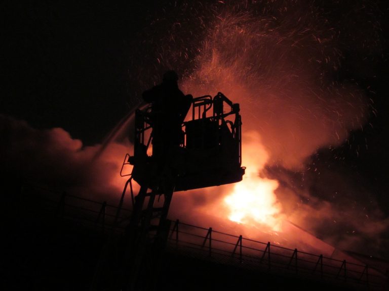 Pavia: incendio e rischio di intossicazione Pavia: incendio e rischio di intossicazione