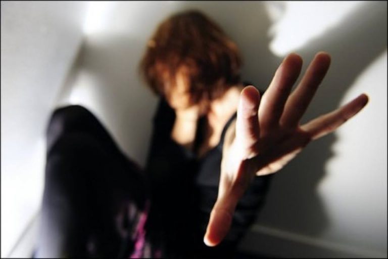 Nuovo caso di stupro: studentessa spagnola denuncia abuso, ma non ricorda stupro