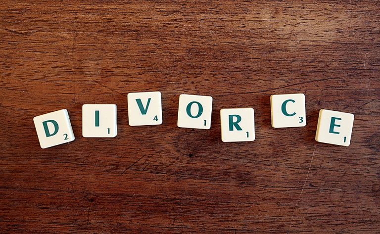 Divorzio, addio ai maxi assegni alle ex mogli: le nuove regole economiche divorzio