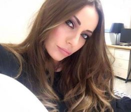 Karina Cascella, nuova dichiarazione contro Belen: "Serve dignità e rispetto"