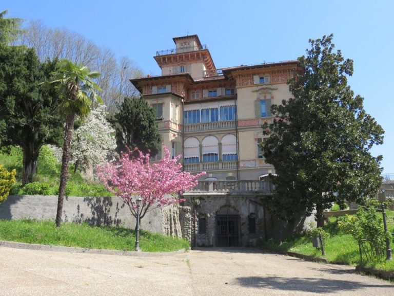 La villa in primavera
