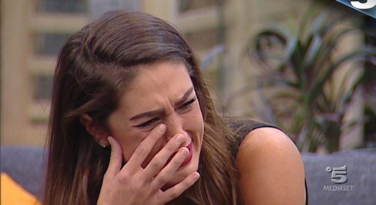 Lacrime di Cecilia al Gf Vip