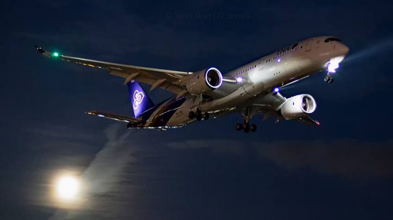 Aereo in volo