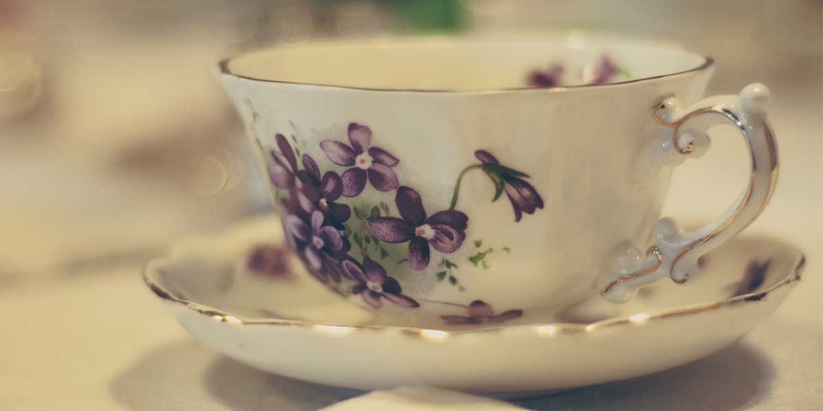 DUO Set di tazze da tè con infusore tazza da tè a forma di pancia con colino tazza da 400 ml in confezione regalo 3 pezzi acciaio inossidabile e coperchio in porcellana 
