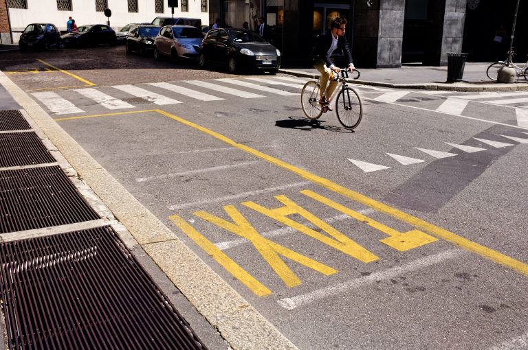 line-taxi-705863_1920 Aggressione