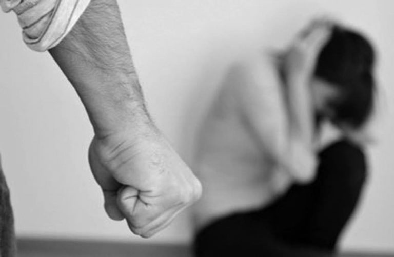 ragazza violentata a Napoli