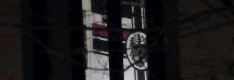 caso bandiera nazista in caserma