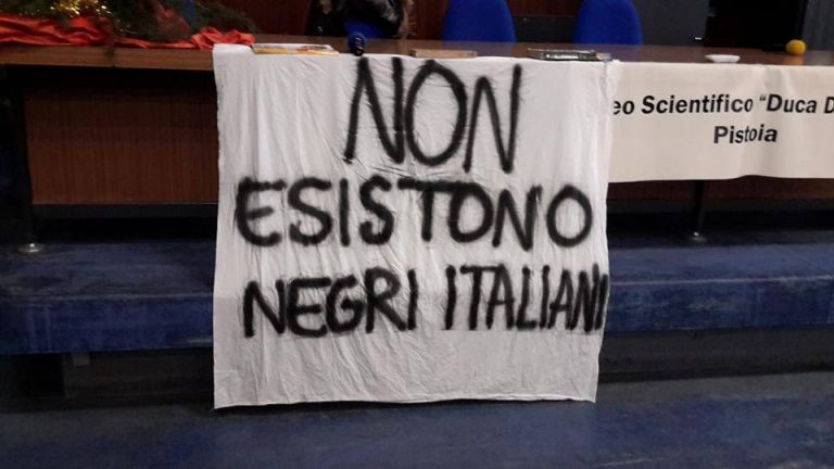 Pistoia, striscione razzista al liceo Amedeo di Savoia pistoia