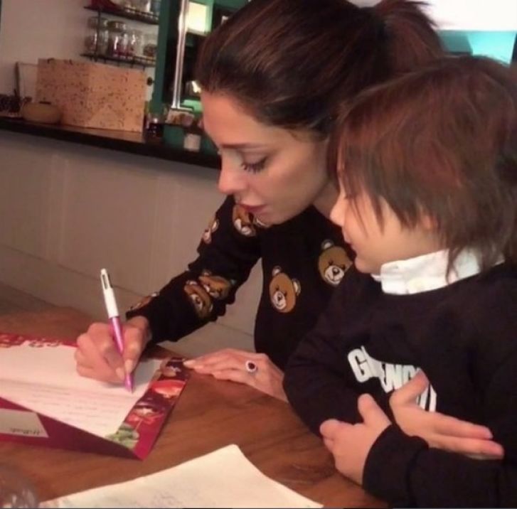 Belen.Rodriguez Belen e Santiago
