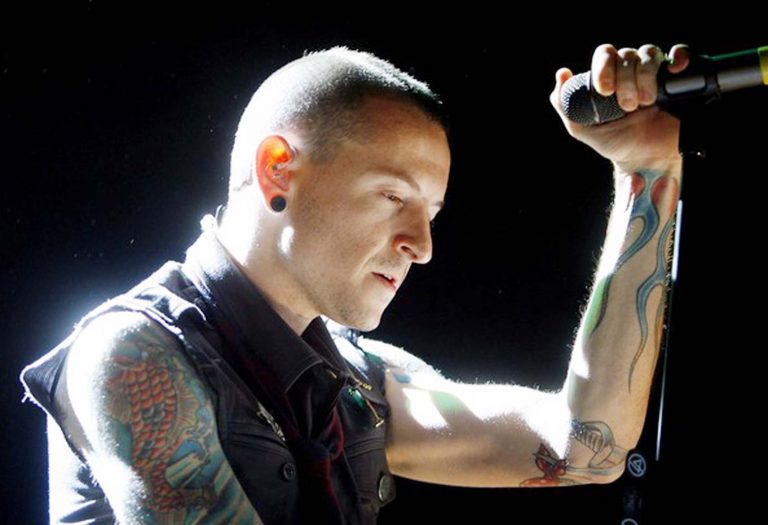 Chester Bennington suicidio: i risultati dell'autopsia, no droga, solo poco alcol droga
