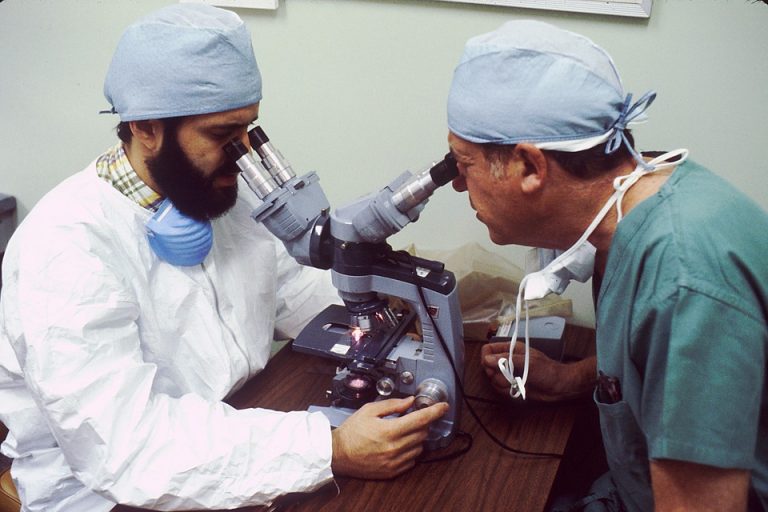 scientist-1332343_960_720 sindrome di gilbert