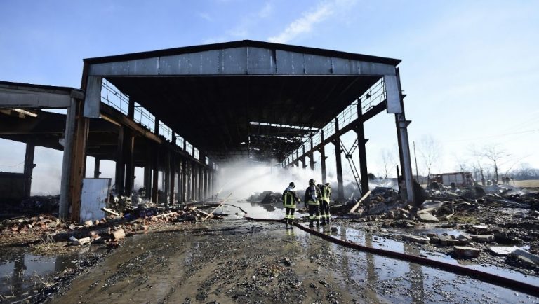 Capannone Incendio a Pavia