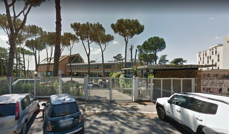 Professore arrestato per abusi sessuali nei confronti di una minorenne Professore arrestato per abusi sessuali nei confronti di una minorenne