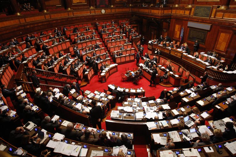 Stipendi Camera dei deputati