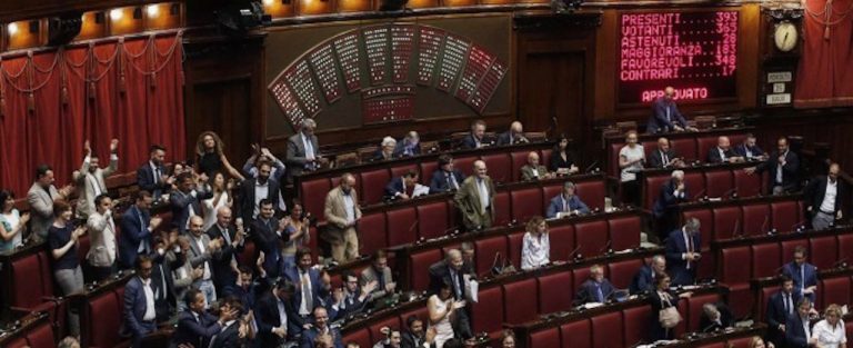 No a tagli stipendi e vitalizi: ultimo atto di legislatura? vitalizi