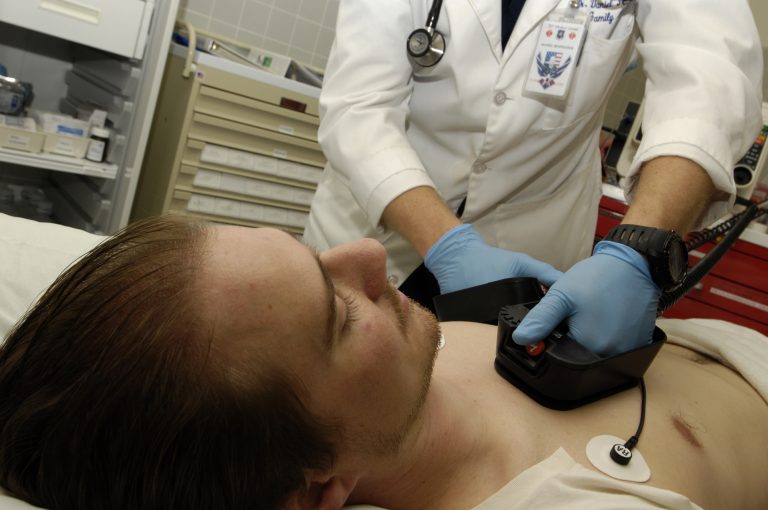 Bradiaritmia, sintomi e cause più frequenti Bradiaritmia, sintomi e cause più frequenti