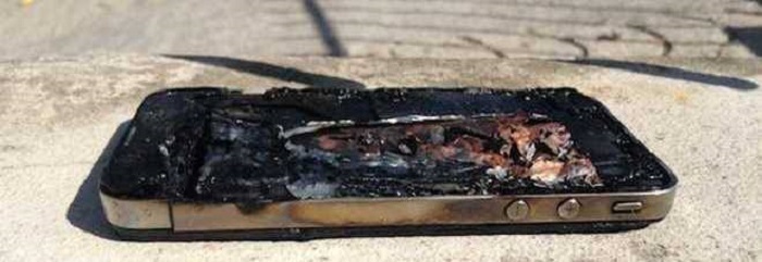 telefono va a fuoco smartphone