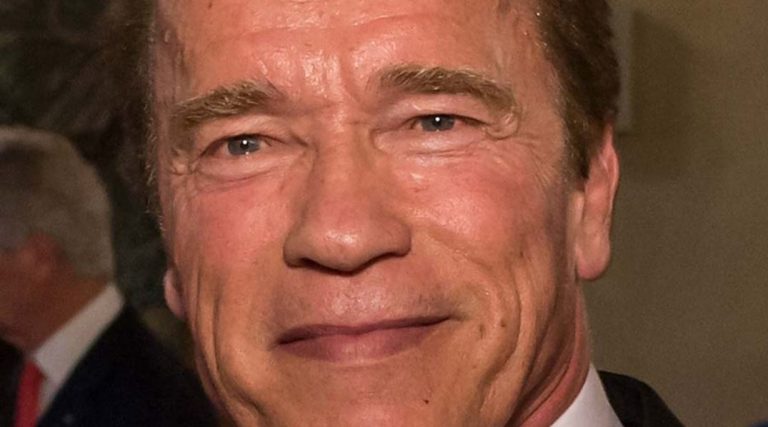 Schwarzenegger operato d'urgenza, attimi di paura