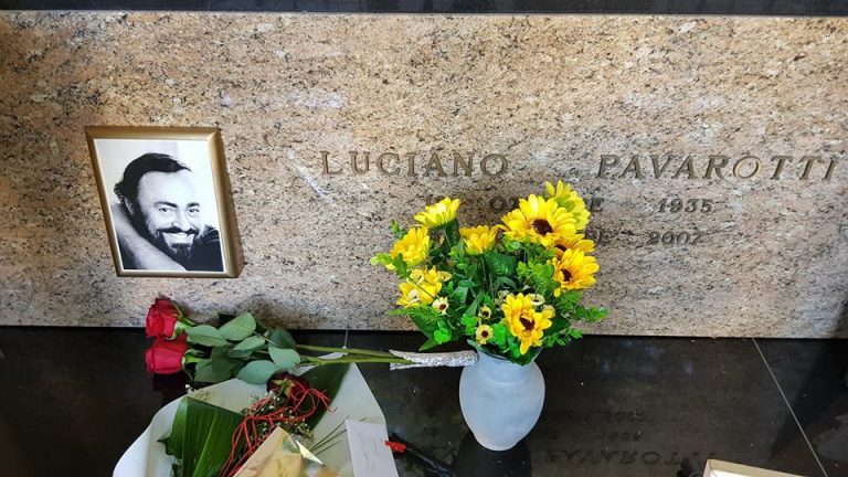 luciano pavarotti