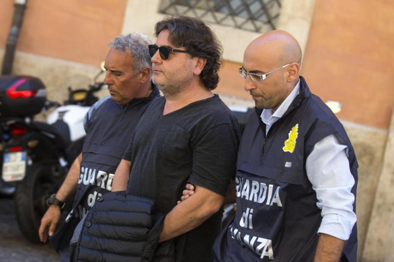 Corruzione, Stefano Ricucci arrestato con il giudice Liberato Lo Conte Corruzione, Stefano Ricucci arrestato con il giudice Liberato Lo Conte