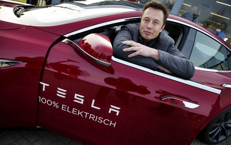 Tesla piena di debiti: sarà bancarotta tra pochi mesi Tesla
