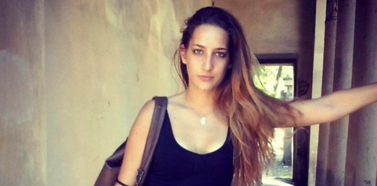 Elena, la ragazza morta in moto sulla Ostiense per l'asfalto dissestato Elena, la ragazza morta in moto sulla Ostiense per l'asfalto dissestato