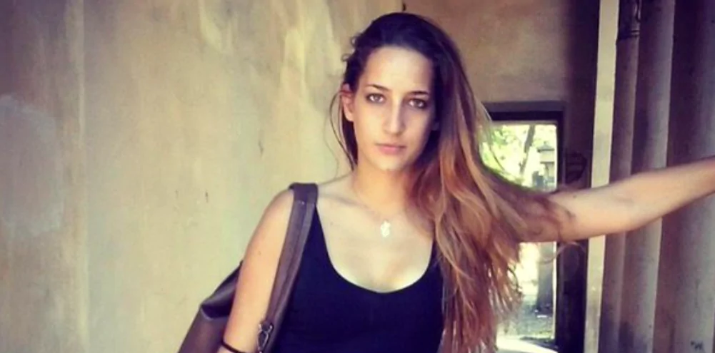 Elena, la ragazza morta in moto sulla Ostiense per l'asfalto dissestato